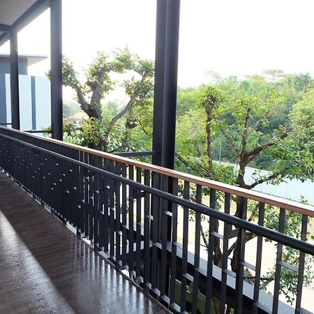 Отель De Vine House Ройет Экстерьер фото
